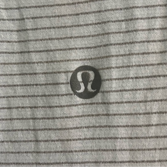 Lululemon Tank Top Racerback Loose Fit Workout Top size 8 - Picture 3 of 5
